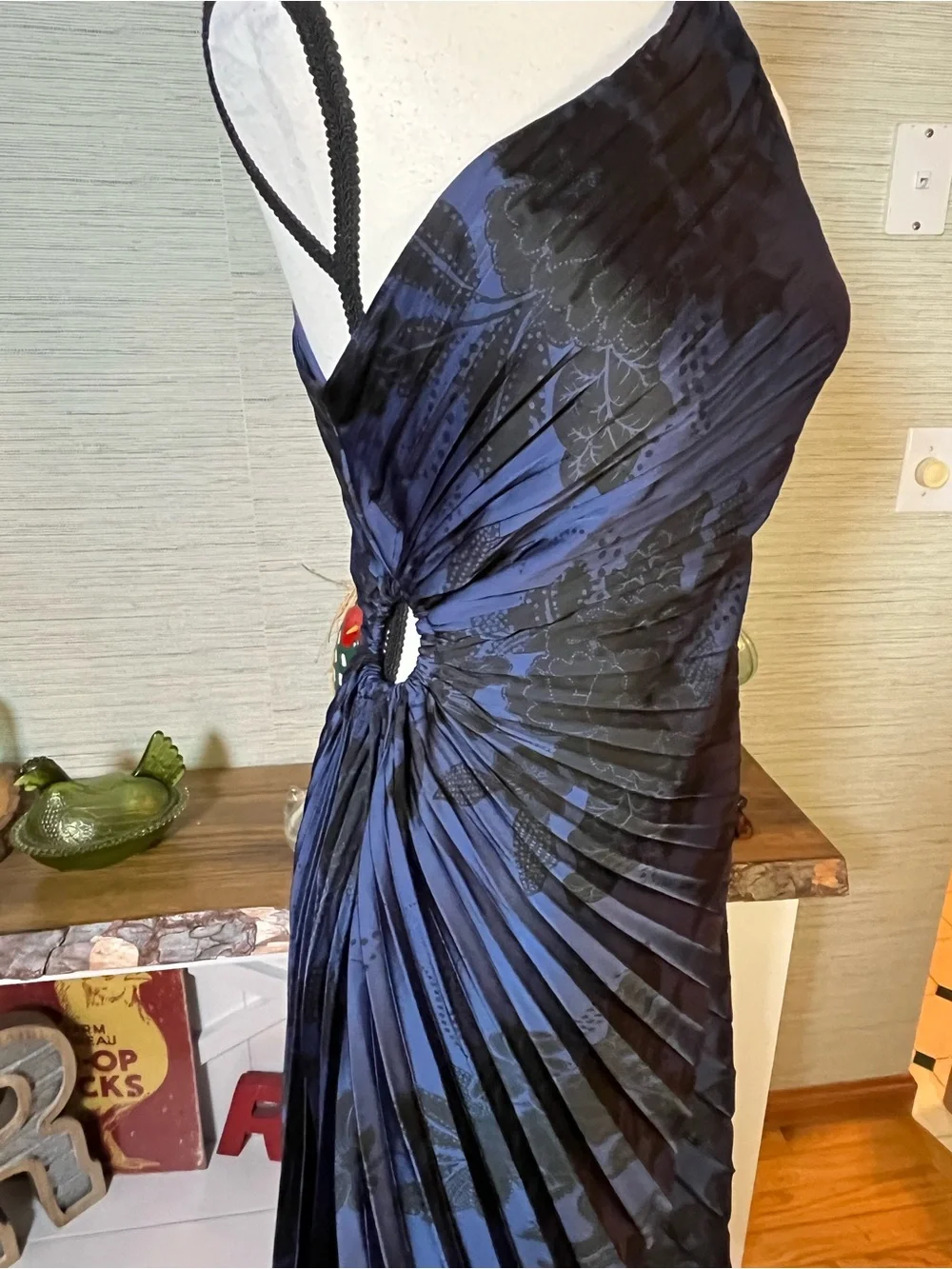 Nicole Miller One Shoulder Pleated Floral Midi Dress Blue Black Size 4 NWT - Picture 5 of 8